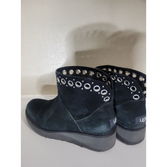 UGG Australian Riley Grommet Classic Suede ANKLE BOOTS Size 8 - Picture 7 of 7